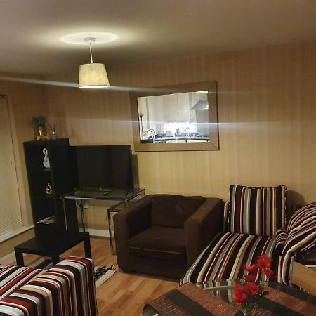 Two Bedroom Apartment, Free Parking, Close To Uclan And Free Wifi Preston  Eksteriør billede