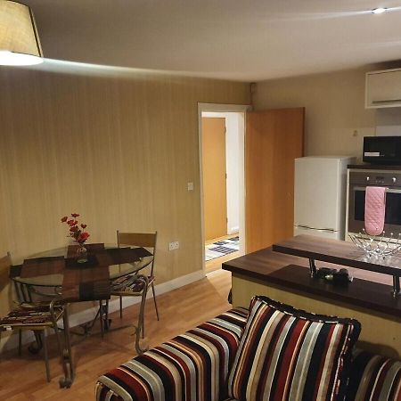 Two Bedroom Apartment, Free Parking, Close To Uclan And Free Wifi Preston  Eksteriør billede