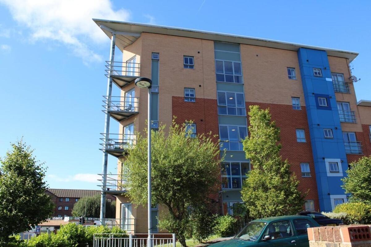 Two Bedroom Apartment, Free Parking, Close To Uclan And Free Wifi Preston  Eksteriør billede