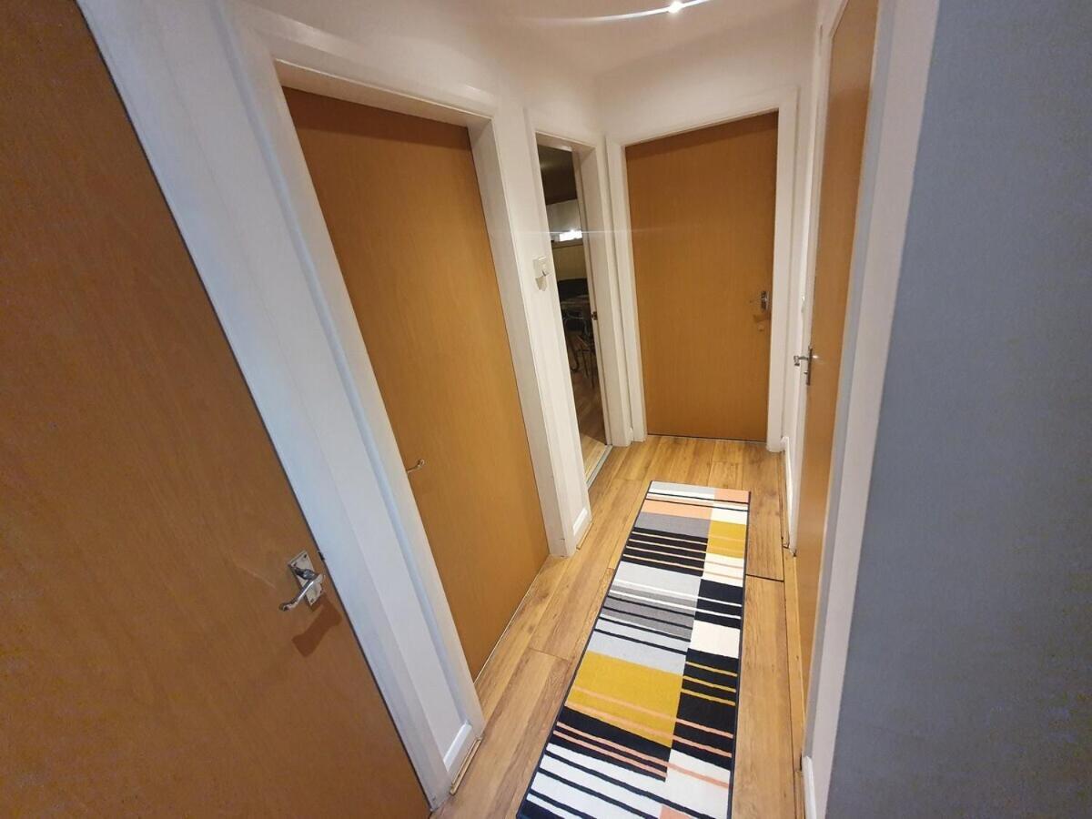 Two Bedroom Apartment, Free Parking, Close To Uclan And Free Wifi Preston  Eksteriør billede