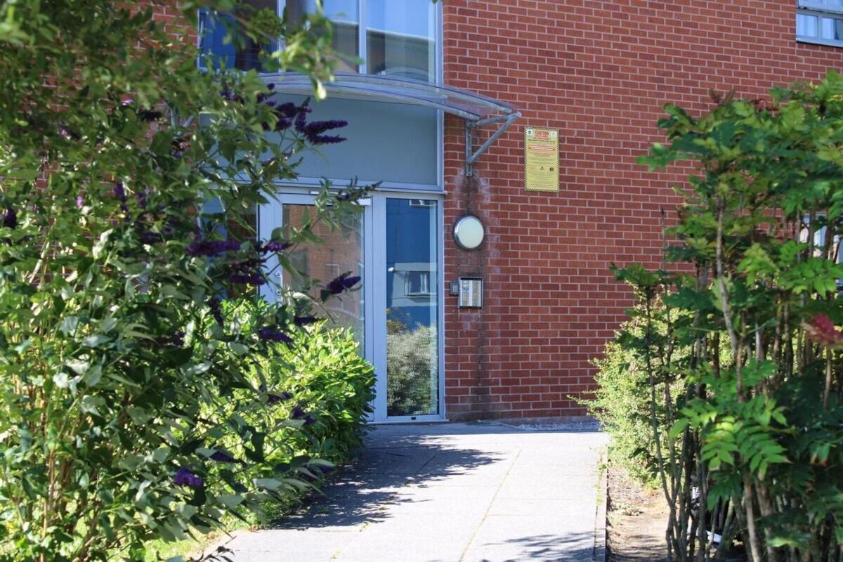 Two Bedroom Apartment, Free Parking, Close To Uclan And Free Wifi Preston  Eksteriør billede