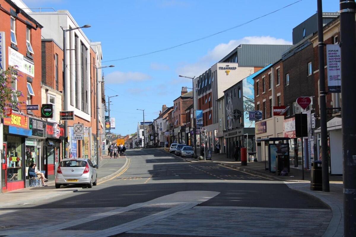 Two Bedroom Apartment, Free Parking, Close To Uclan And Free Wifi Preston  Eksteriør billede