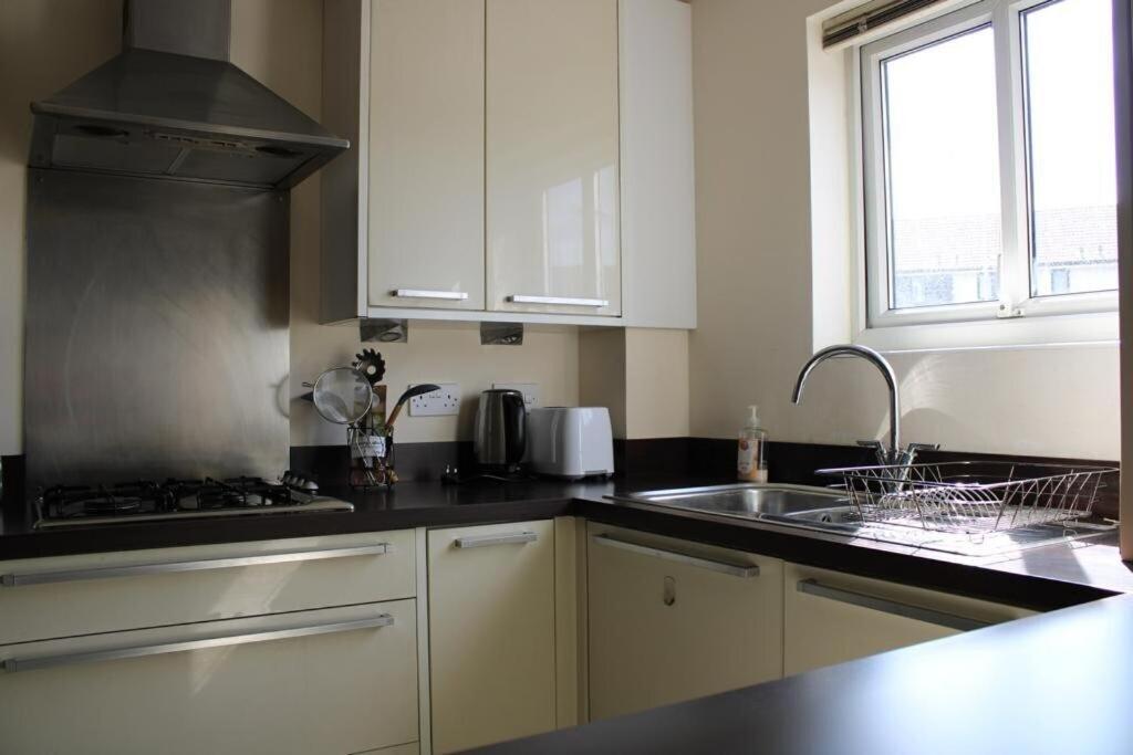 Two Bedroom Apartment, Free Parking, Close To Uclan And Free Wifi Preston  Eksteriør billede
