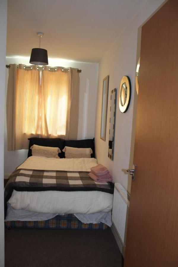 Two Bedroom Apartment, Free Parking, Close To Uclan And Free Wifi Preston  Eksteriør billede