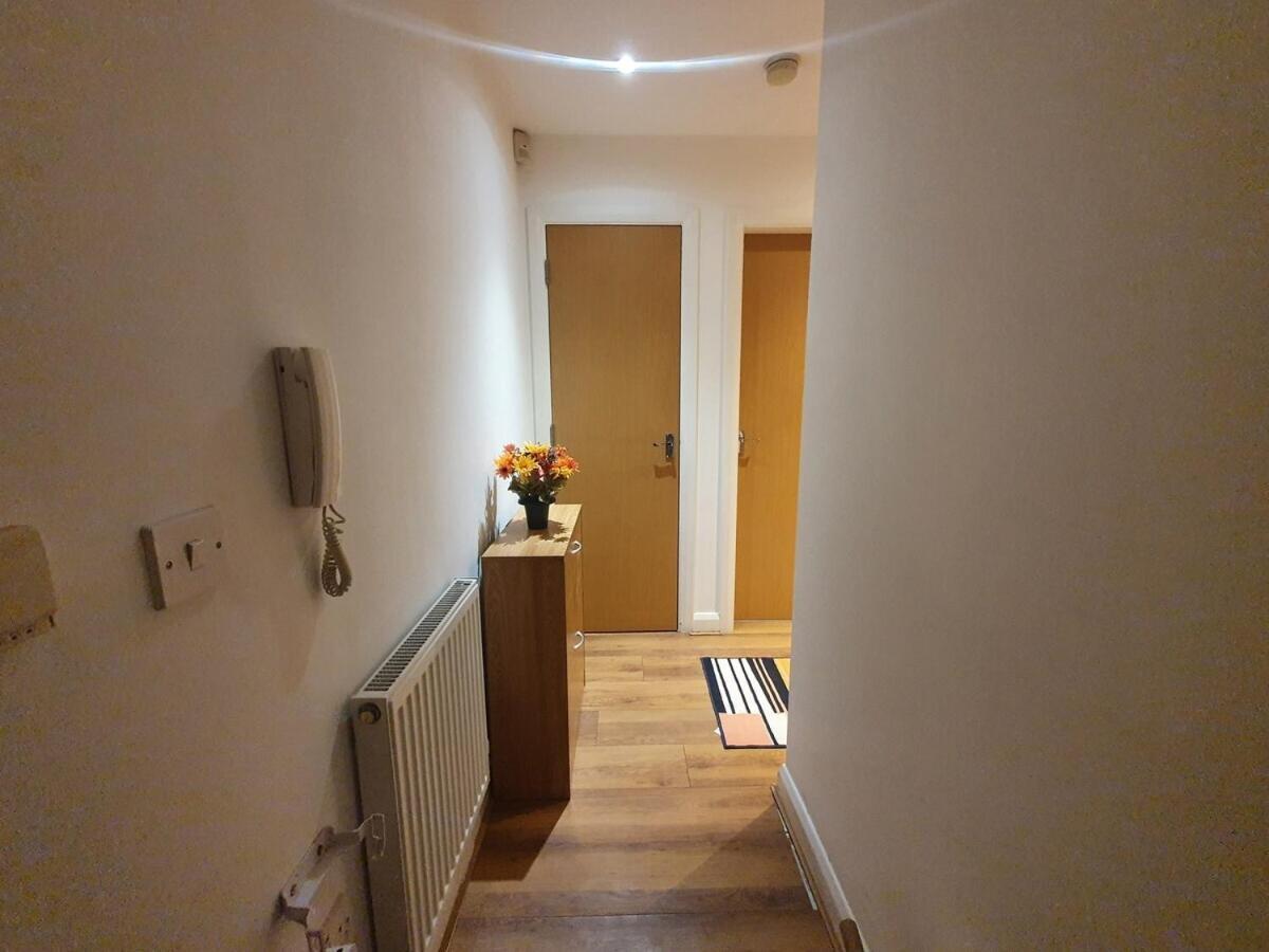 Two Bedroom Apartment, Free Parking, Close To Uclan And Free Wifi Preston  Eksteriør billede